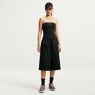 Nike Womens Nike Sportswear Oversized Mid-Rise Parachute Shorts in Black | IM8411-010