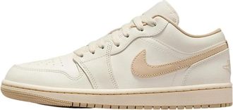 Nike Jordan Air Jordan 1 Low - Dames - Fitnessschoenen - Beige - 41 EU - Leer - Fitness