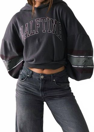 Chaser Halftime Hoodie In True Black