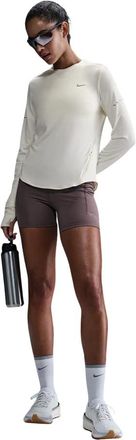 Nike Swift Dri-FIT UV Long-Sleeve Crew-Neck Top - Dames - Sport - Beige - Maat: XS Taf