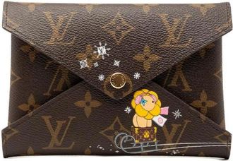 Louis Vuitton Pre-owned Clutches, female, Brown, Size: ONE SIZE Pre-owned Vivienne Pochette Kirigami Monogram Limited Card Case