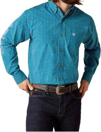 Ariat Wayland Classic Fit Buttondown Shirt In Blue