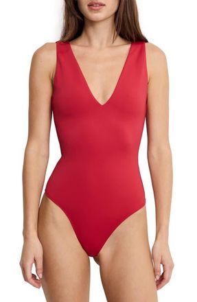 Good American Sculpting Deep V-Neck Bodysuit in Ruby at Nordstrom, Size Xx-Large