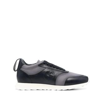 Giorgio Armani Blauwe Elegante Gesloten Platte Sneakers Sneaker - Heren - Sneakers - Blauw - 42 EU - Leer - Schoenen