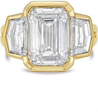 Diana M. Jewels 18kt Yellow Gold Lab Grown 5.00 ct Emerald Diamond 3-Stone Bezel Ring