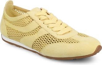 Journee Collection Women & apos;s Chasse Mesh Sneakers