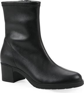White Mountain Huda Block Heel Bootie in Black/Smooth at Nordstrom Rack, Size 7.5