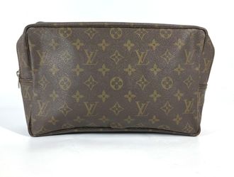 Louis Vuitton Brown Monogram Monogram Pouch (Pre-Owned)