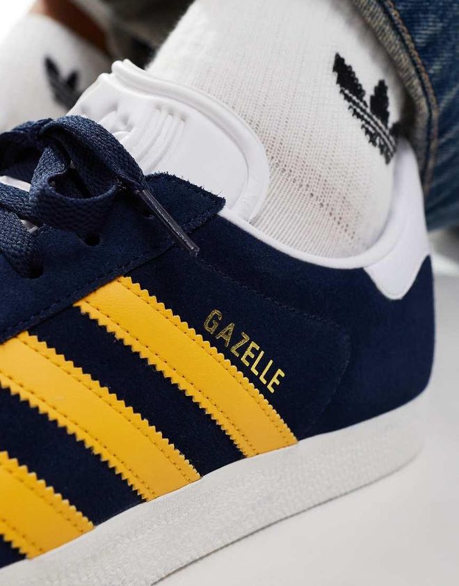 adidas Originals Gazelle Baskets Jaune bleu marine des 99 00 sur Stylight