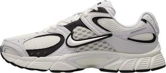 Nike V5 RNR - Heren - Sport - Beige - Maat: 45 EU Leer