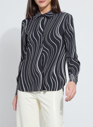 Lyss&eacute; Fashion Connie Slim Button Down