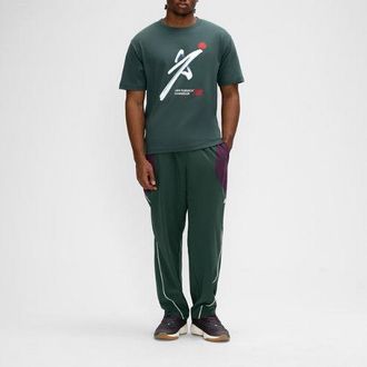 New Balance Hombre Basketball Painted T-Shirt en Verde, Jersey de algod&oacute;n, Talla XL