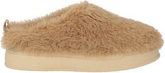 AGL CALZATURE - Mules & Zoccoli su YOOX.COM