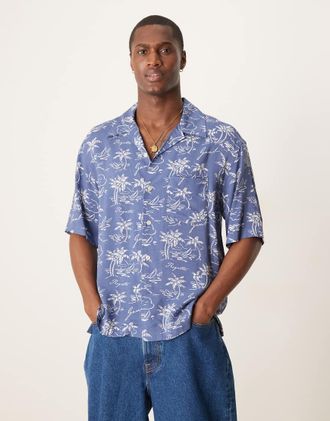 GANT logo island print revere collar short sleeve shirt in mid blue