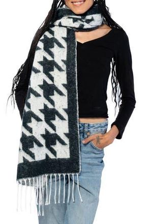MARCUS ADLER Houndstooth Fringe Scarf in Black at Nordstrom Rack