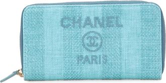Chanel Pre-owned Wallets, female, Blue, Size: ONE SIZE Pre-owned Textured Zip Around Wallet