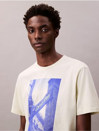 Calvin Klein Jeans Calvin Klein Mens Logo Street Graphic Classic T-Shirt - Neutral - XS