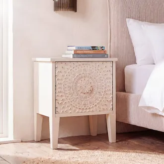 Maisons du monde Mesita de noche de pared blanca con grabados