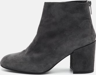 Stuart Weitzman Stuart Weitzman