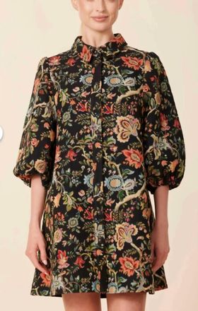 Dolce Cabo Tapestry Sleeve Dress In Black/ Floral