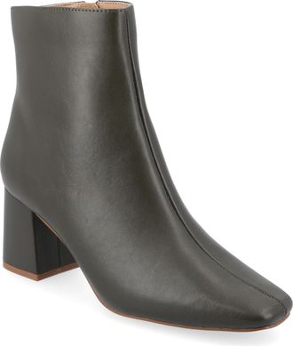 Journee Collection Women & apos;s Haylinn Medium and Wide Width Booties