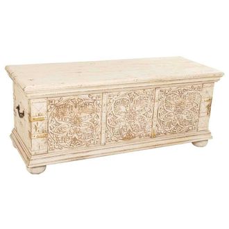 Wanderlust Deco Ba&uacute;l De Madera Tallada Acabado Artesanal Beige 103x40x43h Cm