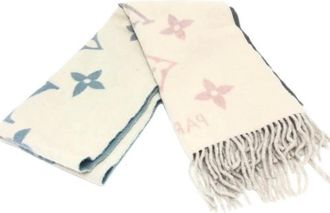 Louis Vuitton Pre-owned Scarves, female, Multicolor, Size: ONE SIZE Pre-owned Cashmere scarves