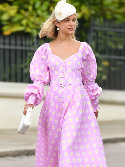 Espadrille-Sandalen sind der neue Lieblingsschuh der britischen Royals.