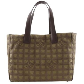 Chanel Pre-owned Tote Bags, female, Brown, Size: ONE SIZE Pre-owned New Travel Line Nylon Canvas Tote Bag A15991