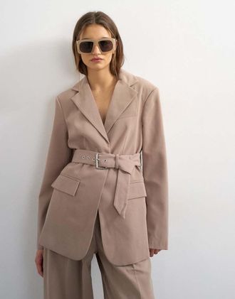 Topshop Blazer beige con cintura-Bianco