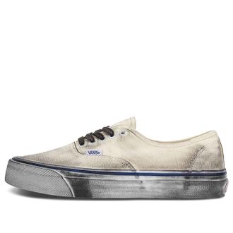 Vans OG Authentic LX Stressed - Classic White VN0A5FBD2VZ