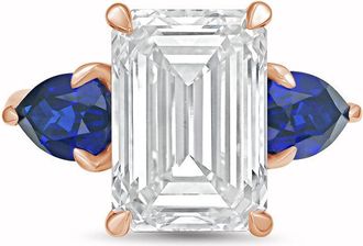 Diana M. Jewels 18kt rose gold lab grown 15ct emerald diamond ring with sapphire pears on the sides