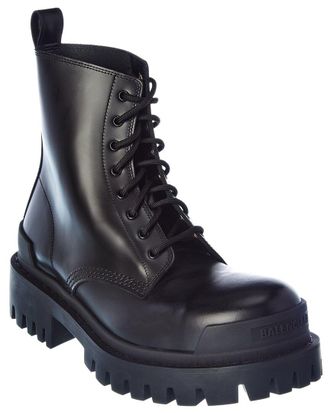 Balenciaga: Black Leather Boots now up to −56% | Stylight Balenciaga: Black Leather Boots now up to −56% | Stylight