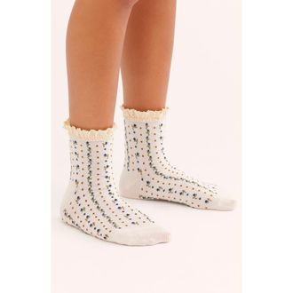 Free People Rosebud Waffle Knit Ankle Socks in Ivory at Nordstrom