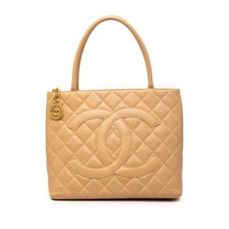 Chanel Pre-owned Handbags, female, Beige, Size: ONE SIZE Pre-owned Medallion Tote