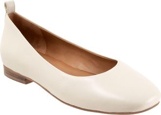 Softwalk Kiris Flat in Ivory at Nordstrom, Size 10.5