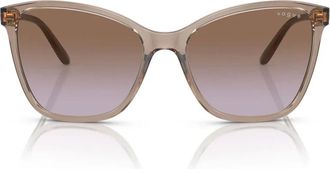 Vogue Eyewear Transparante karamelkleurige zonnebril met paarse glazen - Dames - Zonnebrillen - Beige - 56 MM - Nylon - Accessoires