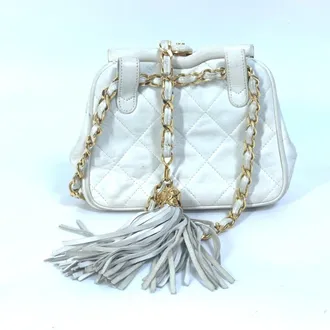Chanel White Leather Fanny Pack (Pre-Owned)