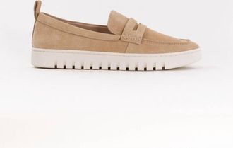 Vionic Womens Uptown Loafer In Sand Suede