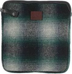 Woolrich Small Leather Goods - Pouches sur YOOX.COM