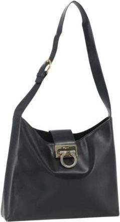 Ferragamo Pre-owned Shoulder Bags, female, Black, Size: ONE SIZE Pre-owned Leather Shoulder Bag