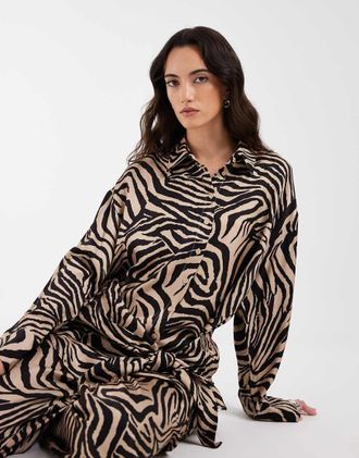 Asos Camicia oversize in raso con stampa zebrata e foulard in coordinato-Multi