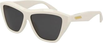 Bottega Veneta Unisex Black Cat Eye Sunglasses BV1092S 003