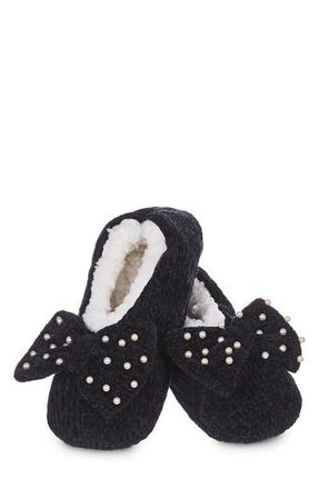 MeMoi Precious Pearls Chenille Slipper Socks in Black at Nordstrom, Size Medium/large