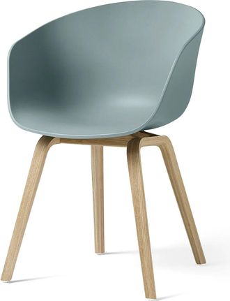 HAY About A Chair AAC 22, Eiche lackiert / dusty blue 2.0 (Kunststoffgleiter)