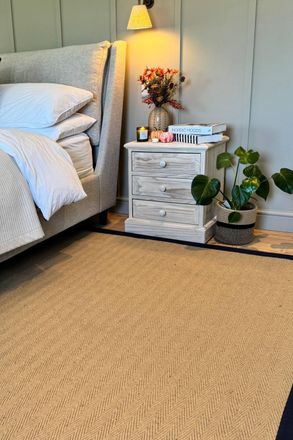 Kukoon Natural Golden Beige Jute Micro Woven Herringbone Pattern Cotton Border Area Rug in Navy | Size: 120 cm x 170 cm