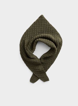 Le 31 Mens Crocheted triangle scarf
