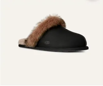 UGG Womens Scuffette Nubuck Slipper In Black