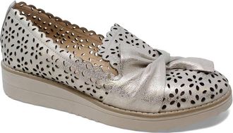Django & Juliette Womens Omilla Slip-On Wedge Sandals In Beige And Gold-Vanilla Sole