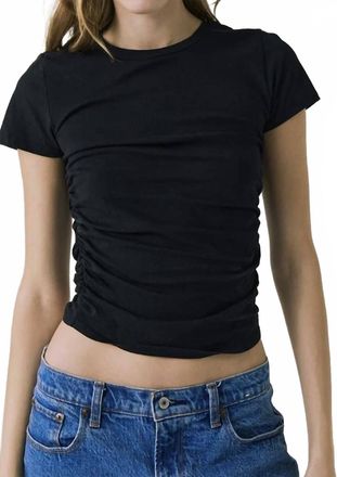 Chaser Scrunchie Side Tee In Black